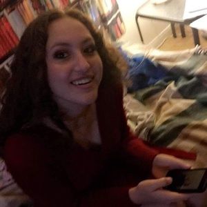 Meet your Posher, April